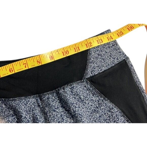 Zobha Womens L Black & White Patterned Crop Leggings - Picture 10 of 10